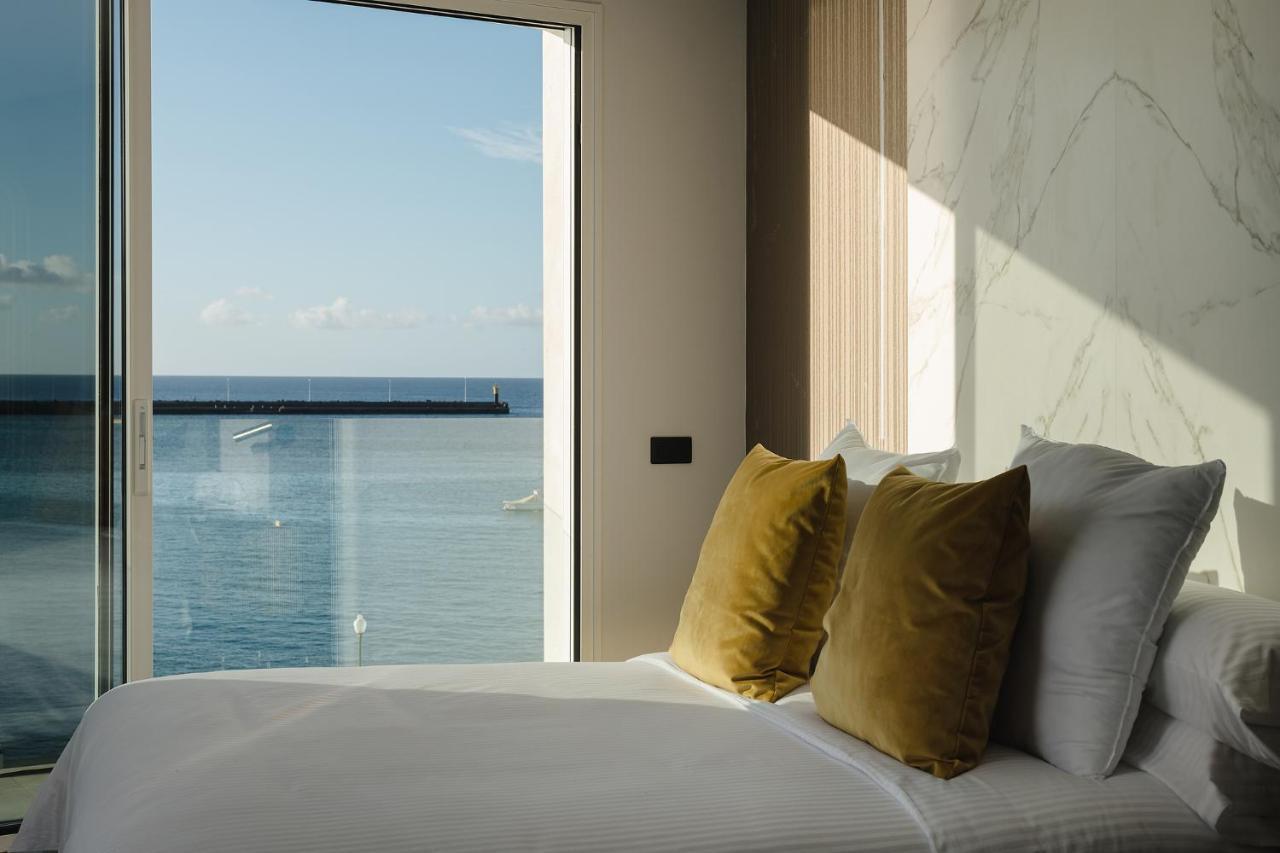 Blue Marina Suites - Boutique Apartments 아리시페 외부 사진