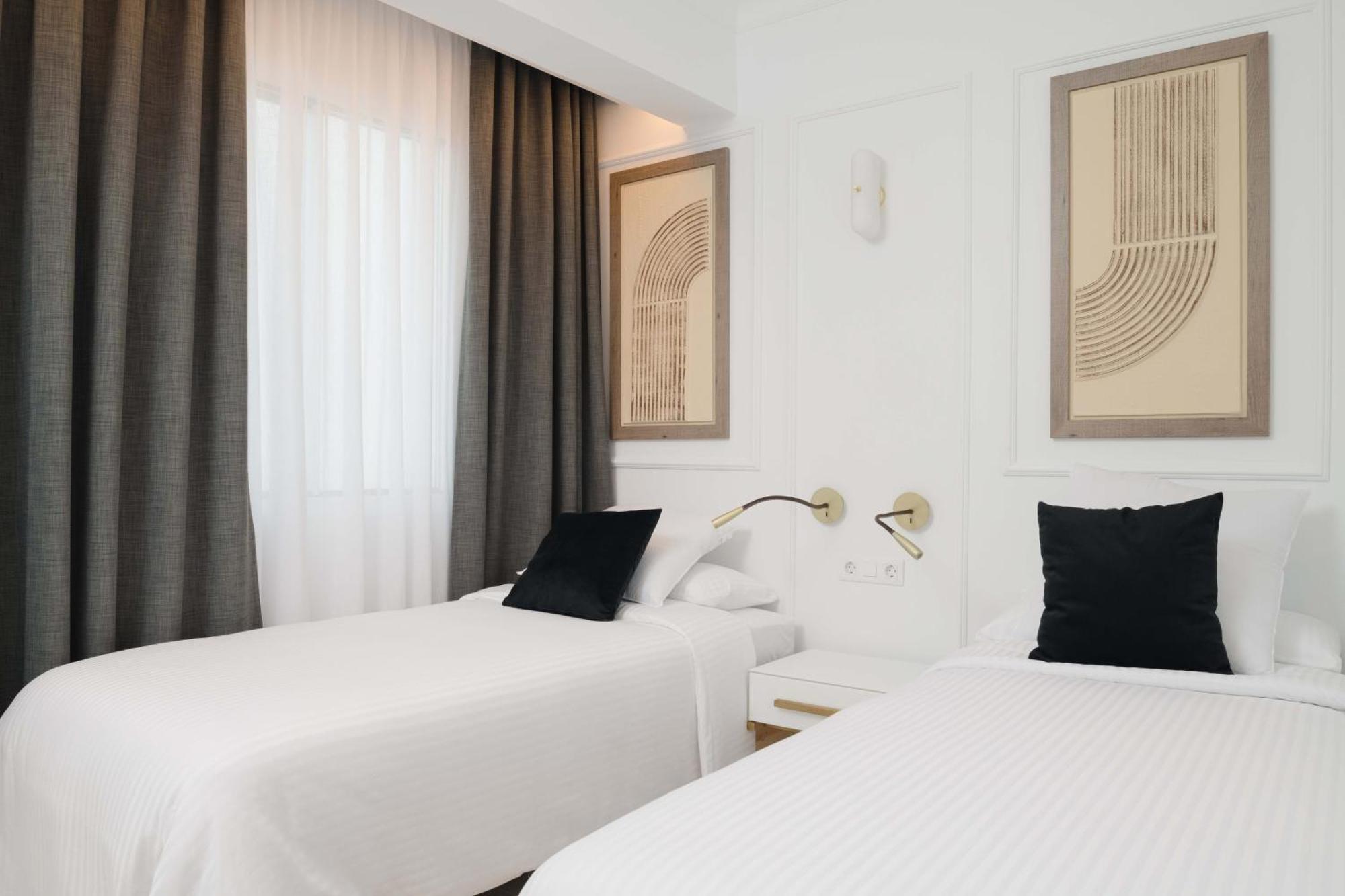 Blue Marina Suites - Boutique Apartments 아리시페 외부 사진