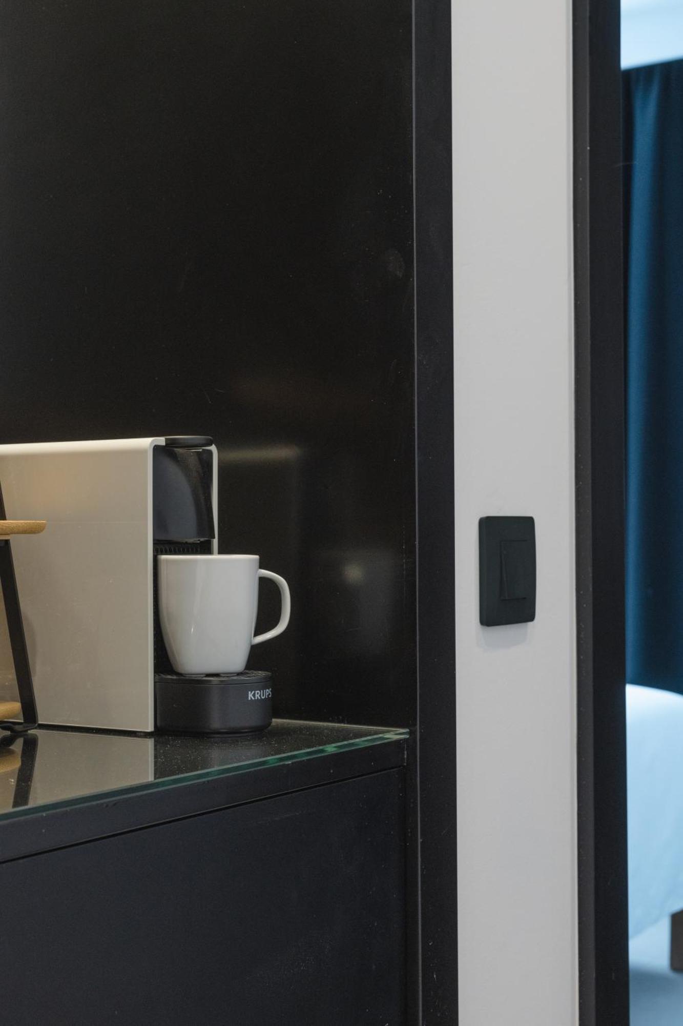Blue Marina Suites - Boutique Apartments 아리시페 외부 사진