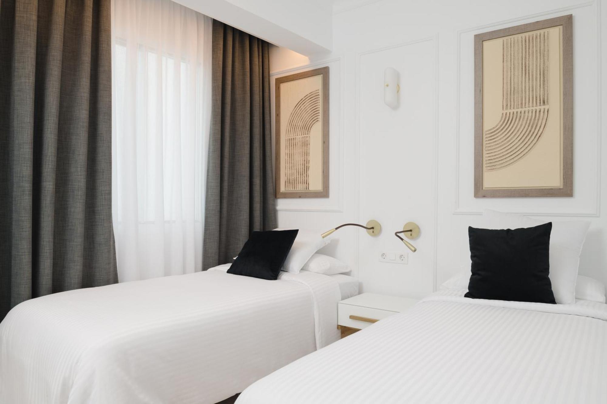 Blue Marina Suites - Boutique Apartments 아리시페 외부 사진