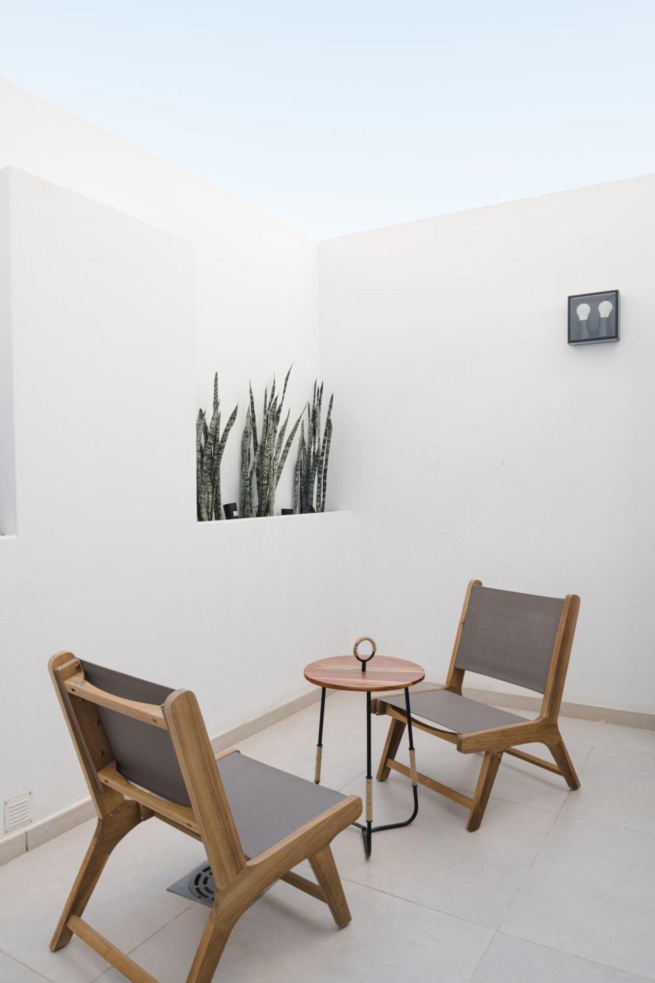 Blue Marina Suites - Boutique Apartments 아리시페 외부 사진