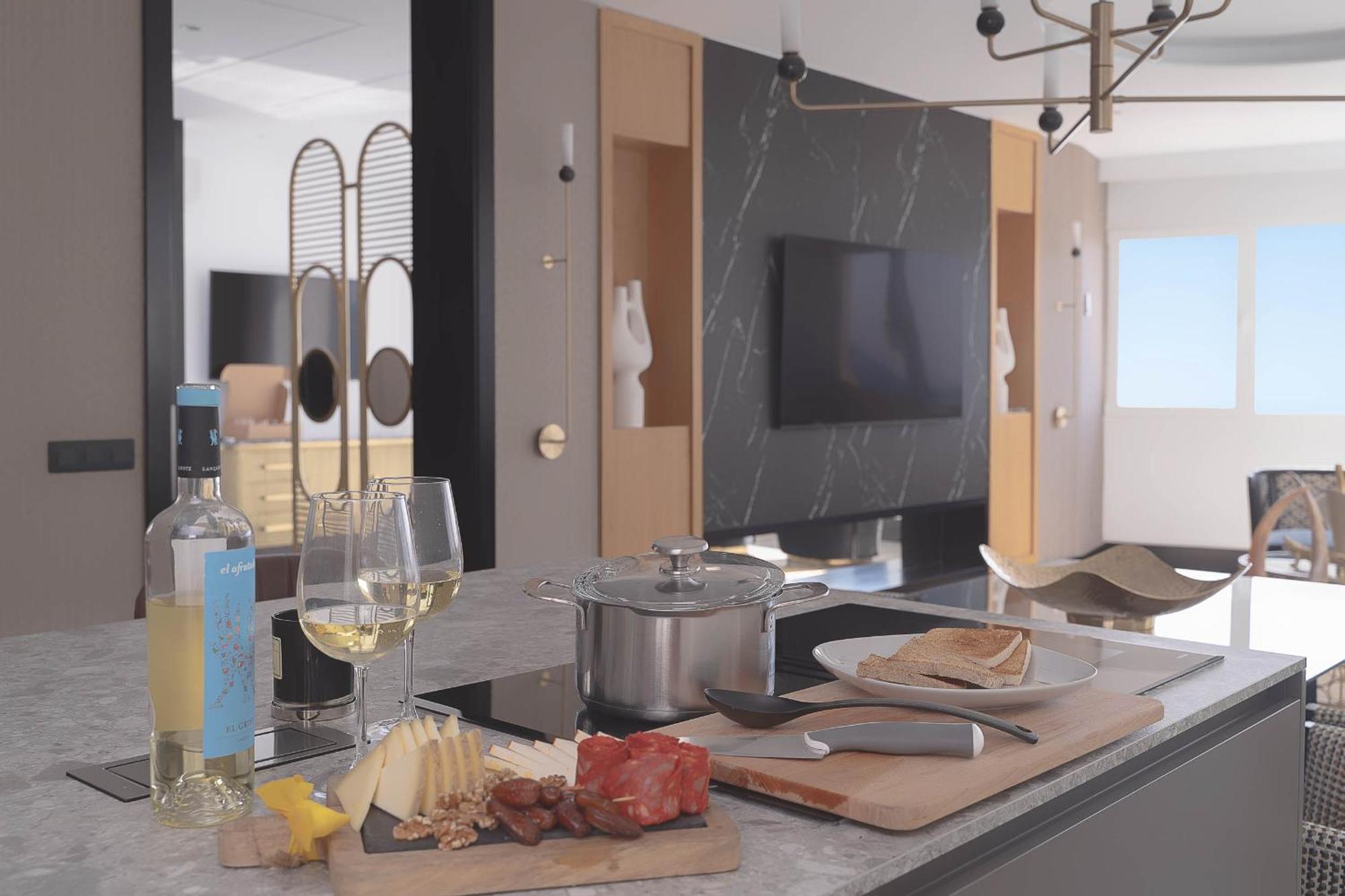 Blue Marina Suites - Boutique Apartments 아리시페 외부 사진