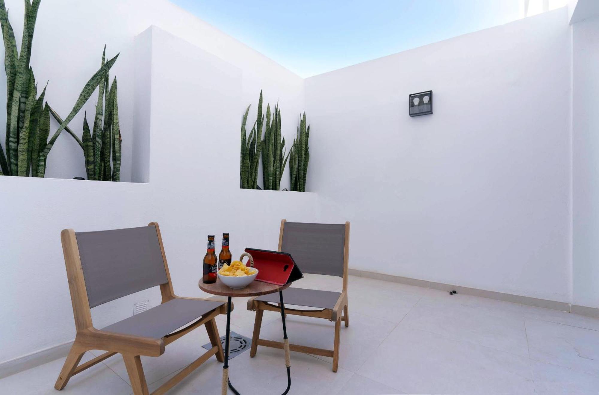 Blue Marina Suites - Boutique Apartments 아리시페 외부 사진