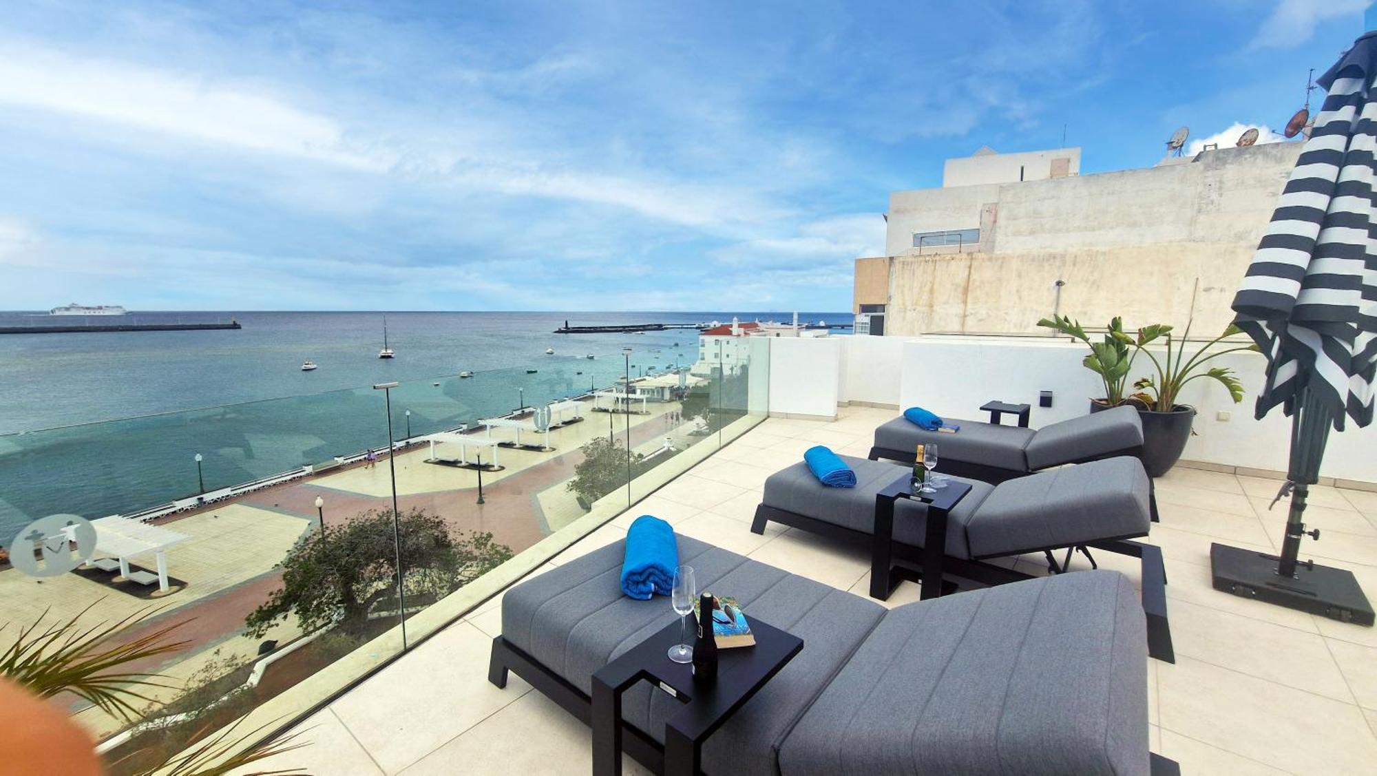 Blue Marina Suites - Boutique Apartments 아리시페 외부 사진